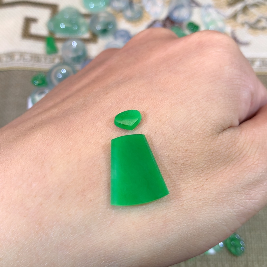 翡翠未镶嵌挂件9999999999