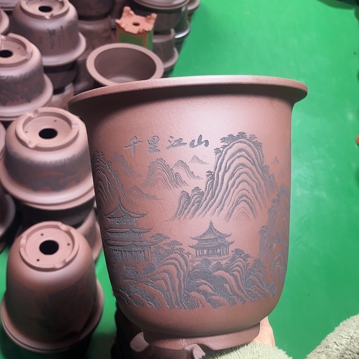 兰***秀紫砂花盆刻绘山水