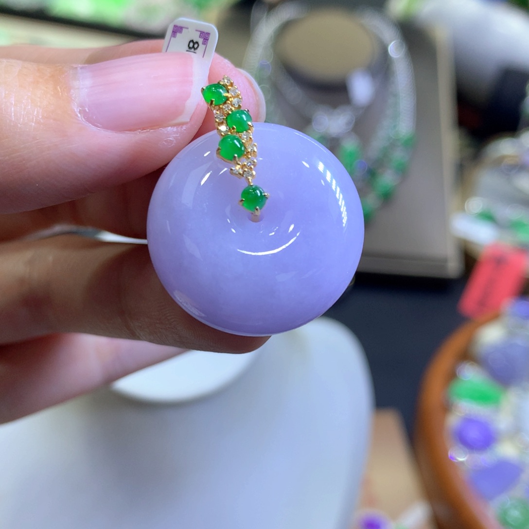 【闪购商品】翡翠颈饰18K金镶嵌翡翠吊坠项链