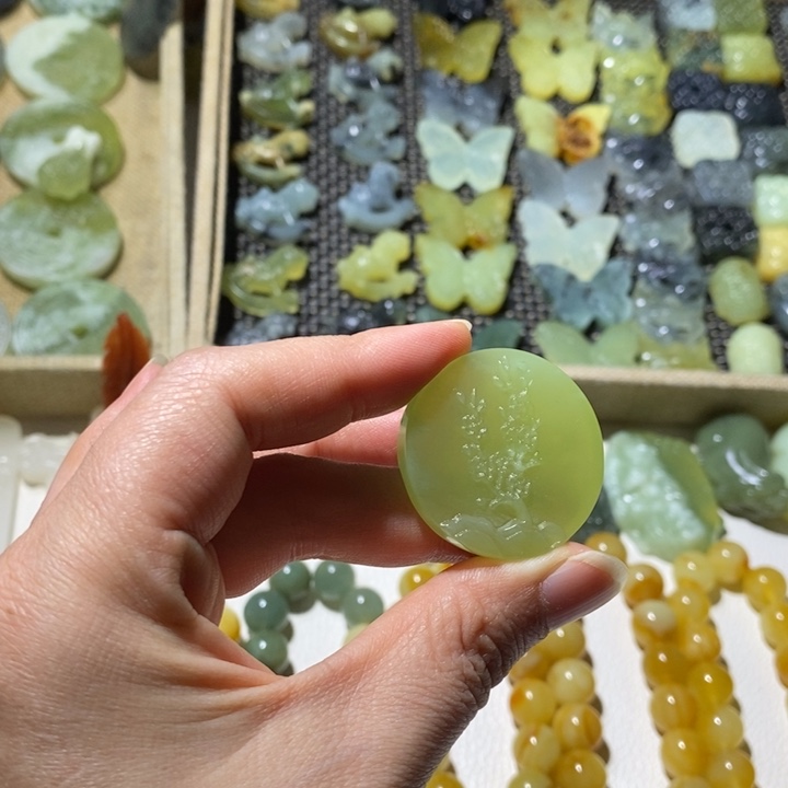 蛇纹石玉合金颈饰