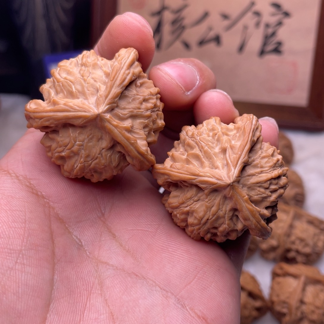 文玩核桃吊坠徐****.盘山