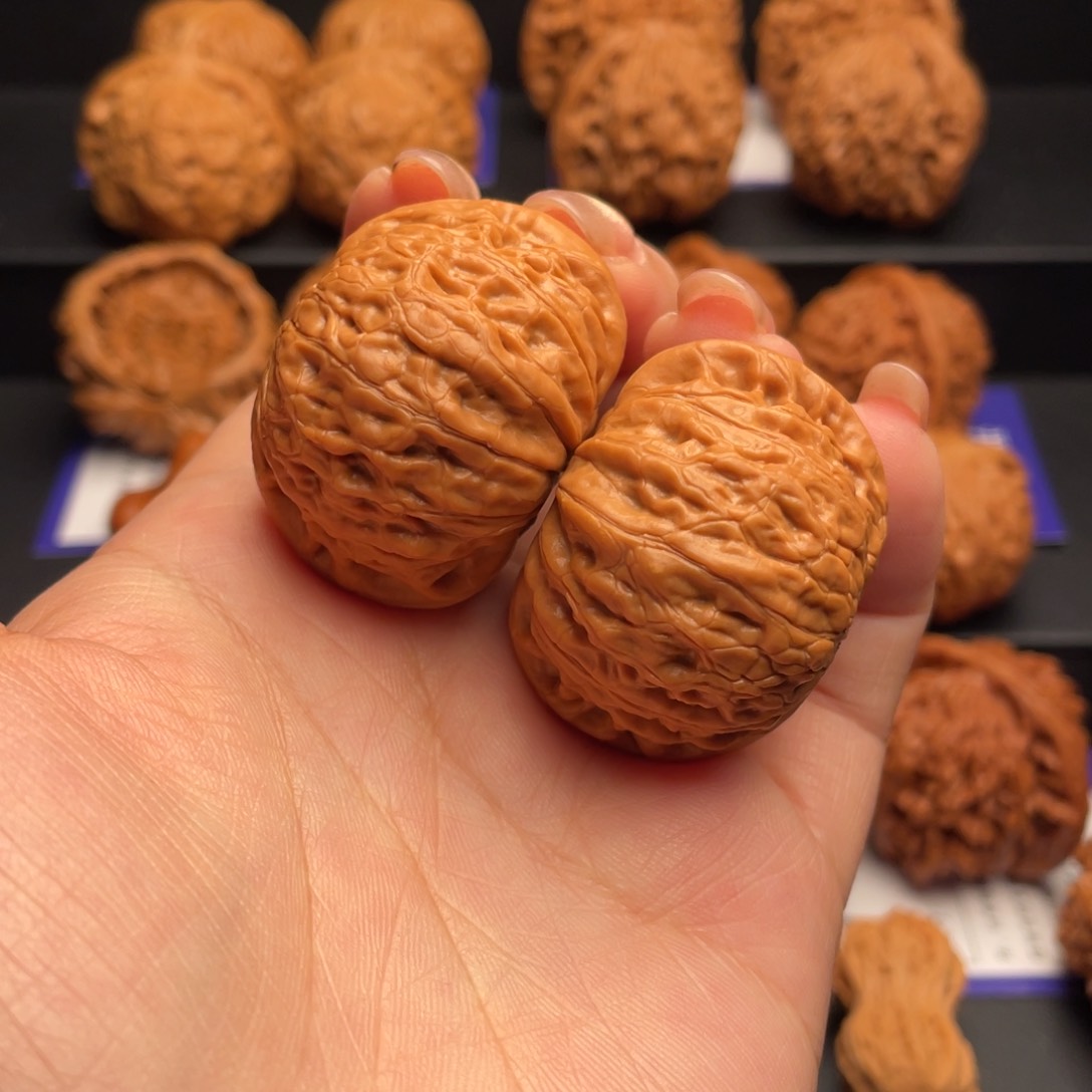 文玩核桃把件40铁锤