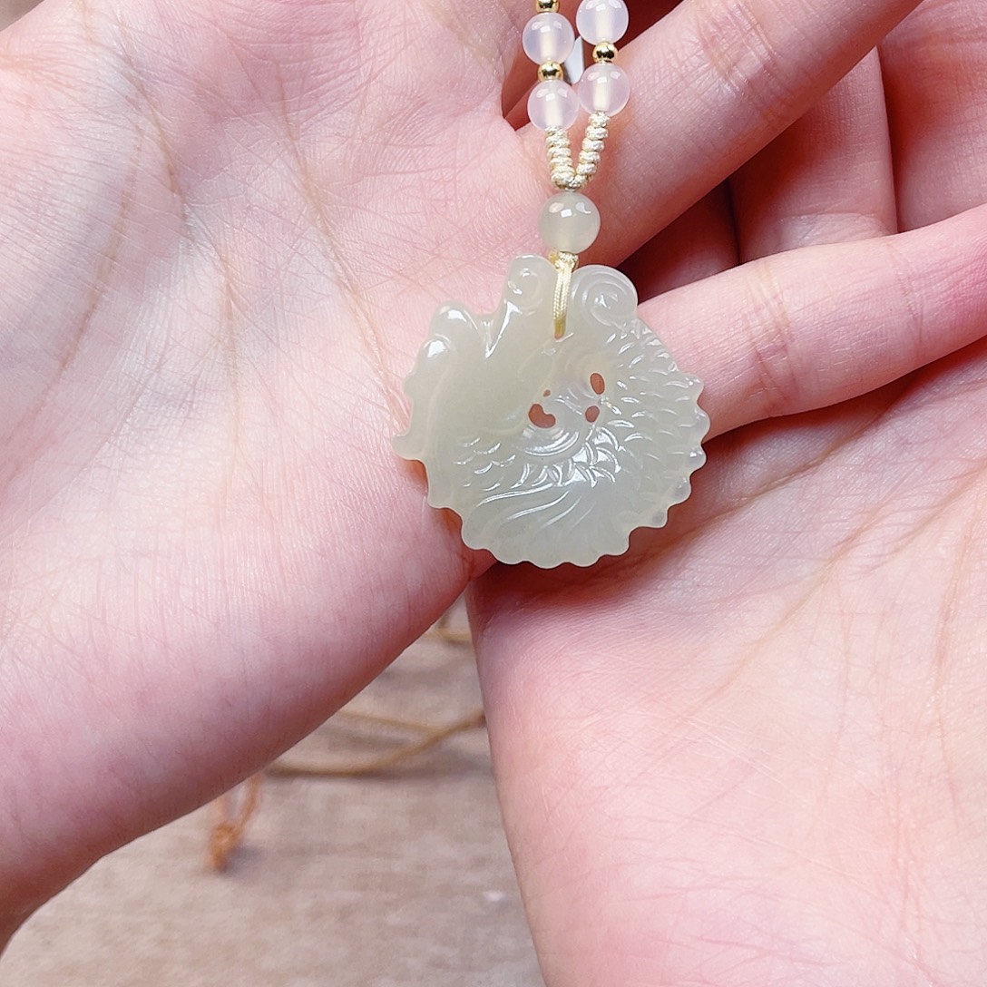 有***称和田玉未镶嵌吊坠(赠链)