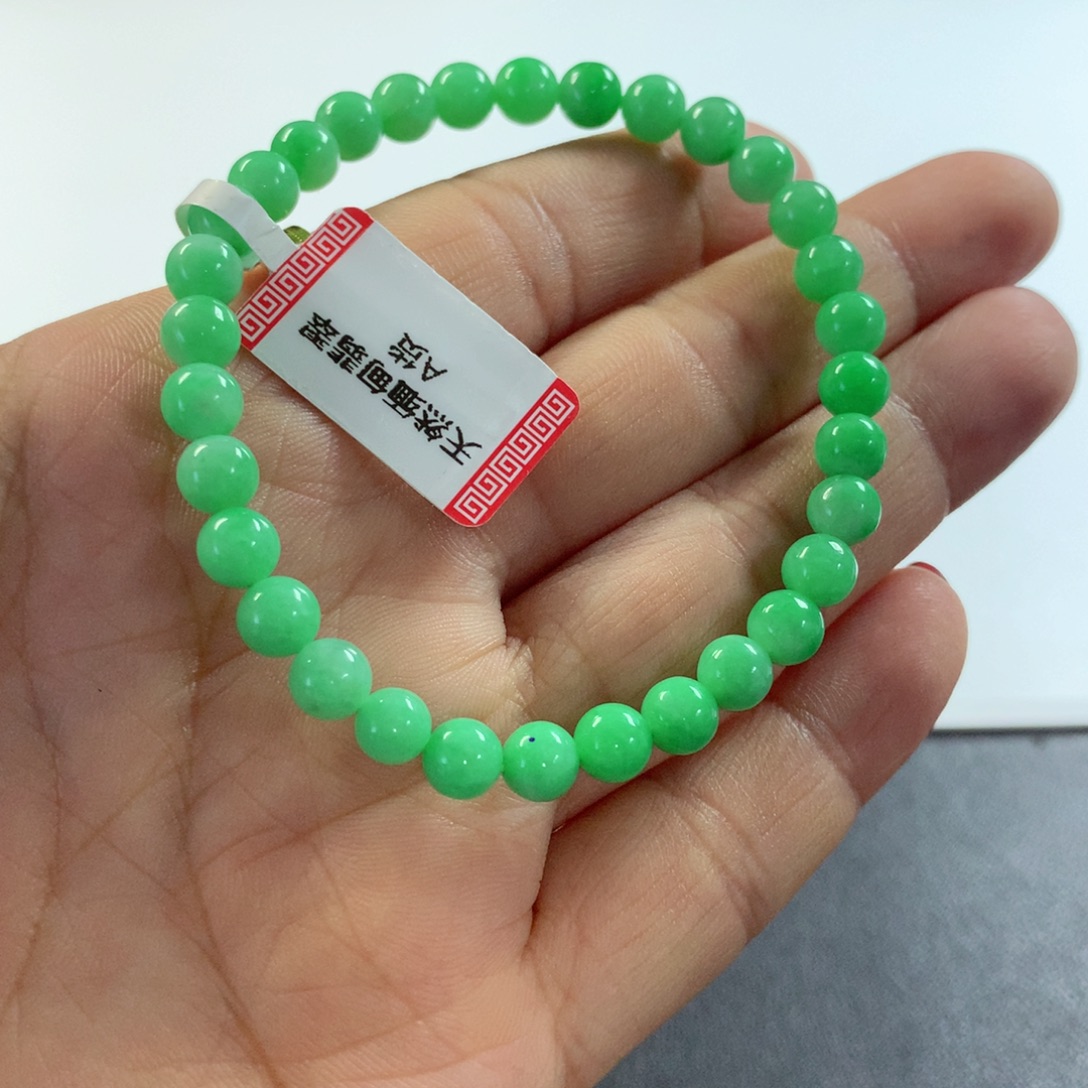 翡翠未镶嵌颈饰手串