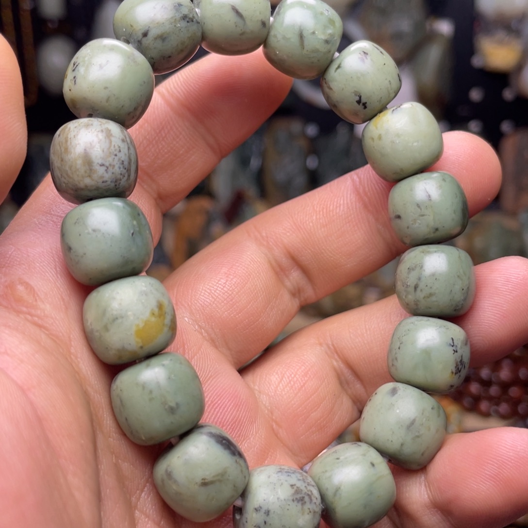岫岩河磨玉（透闪石质玉）未镶嵌颈饰13×14