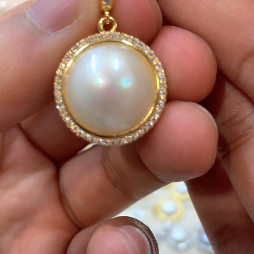 【闪购商品】未镶嵌颈饰拼合珍珠（马贝珠）