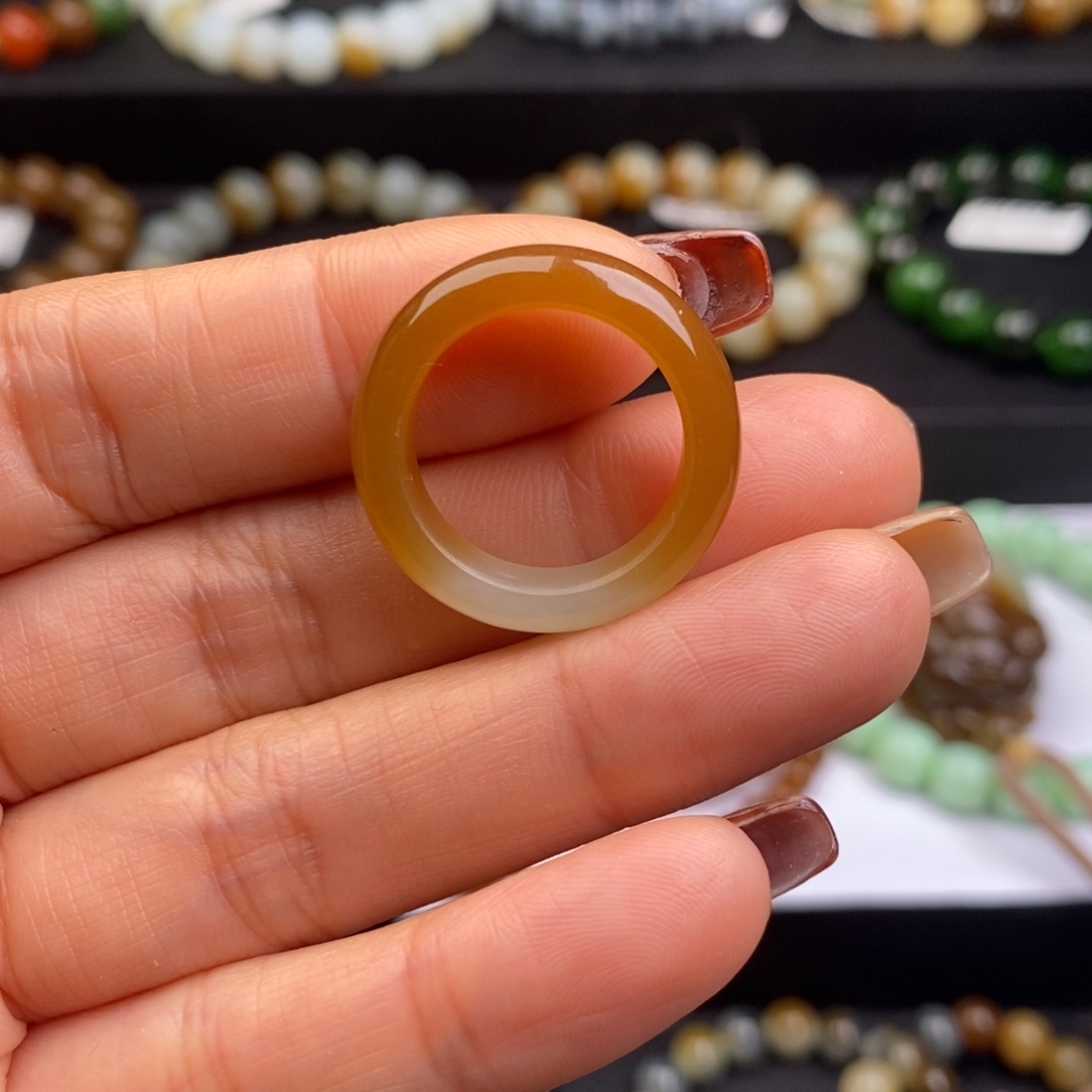 *****和田玉未镶嵌手串