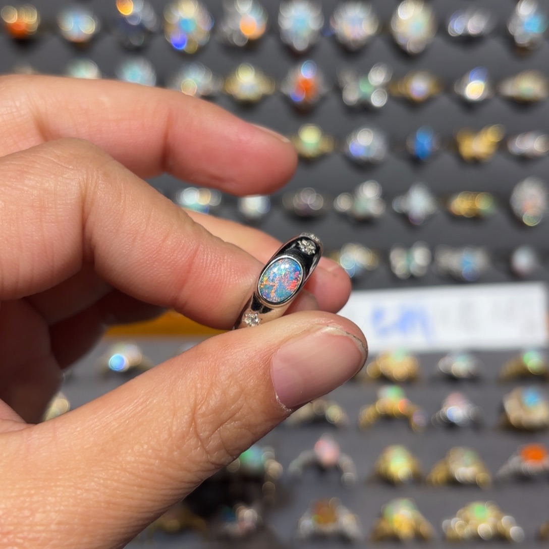 欧泊戒指银S925镶嵌三****