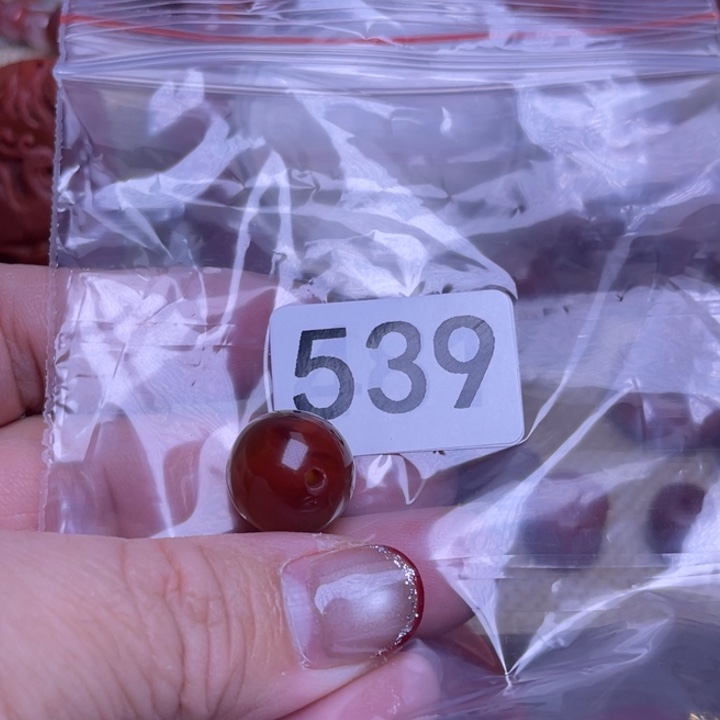 看***行南红玛瑙未镶嵌手链