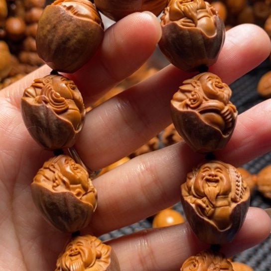 橄榄核吊坠紫皮财神