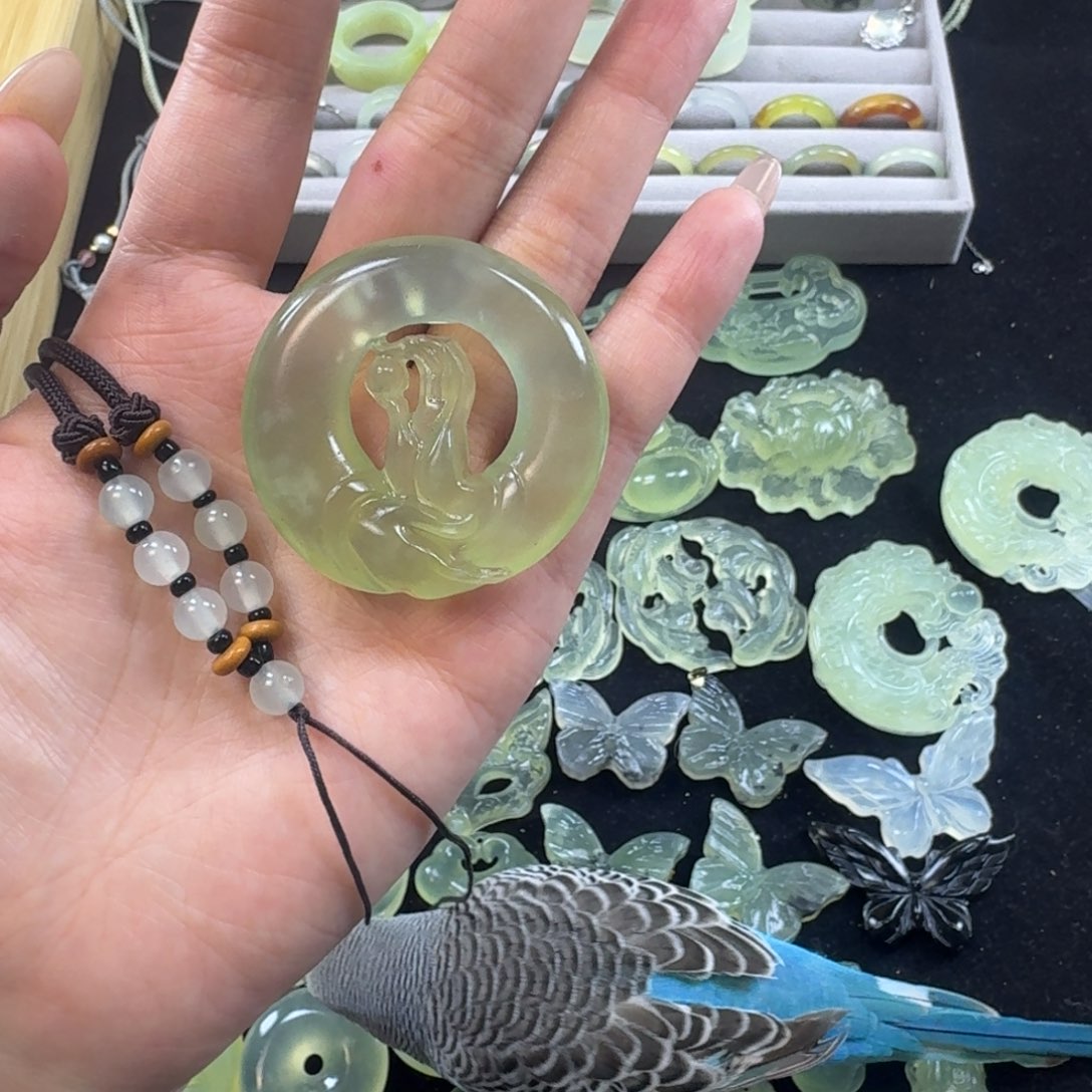 d***陈蛇纹石玉合金颈饰