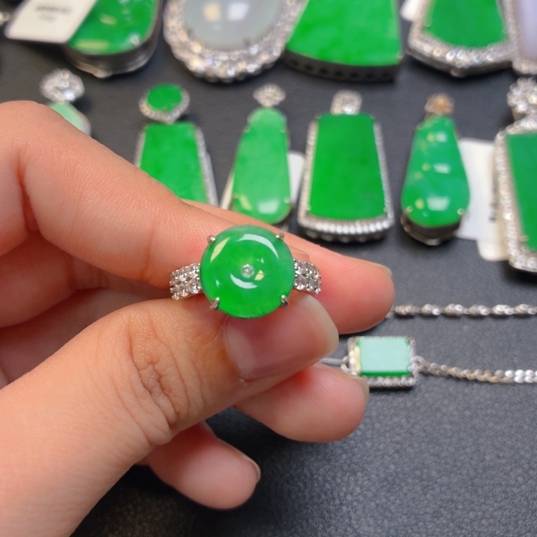 翡翠银S925镶嵌颈饰