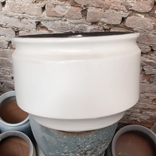 紫砂花盆口31高20，白