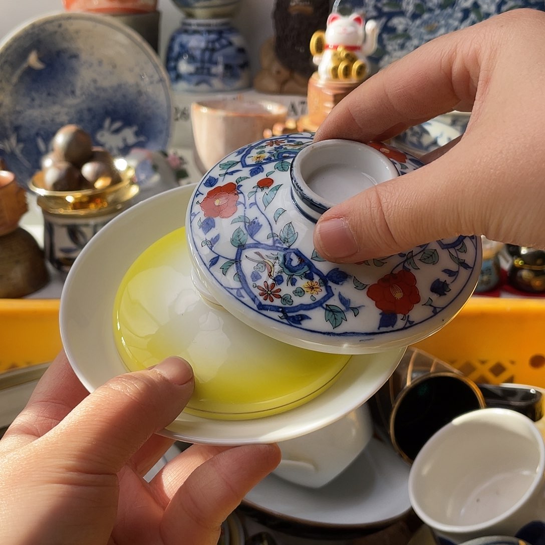 瓷片用****6哈哈哈我在这一片混乱里的我和