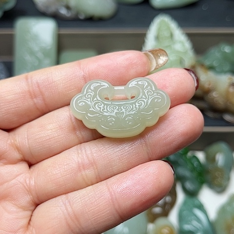 和田玉颈饰未镶嵌龍**神