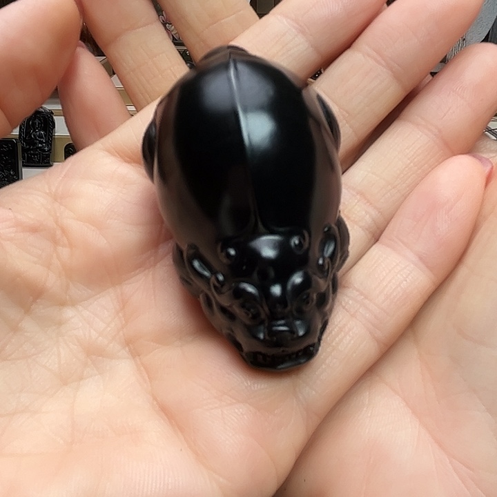 吉****和田玉（墨玉）未镶嵌颈饰貔貅