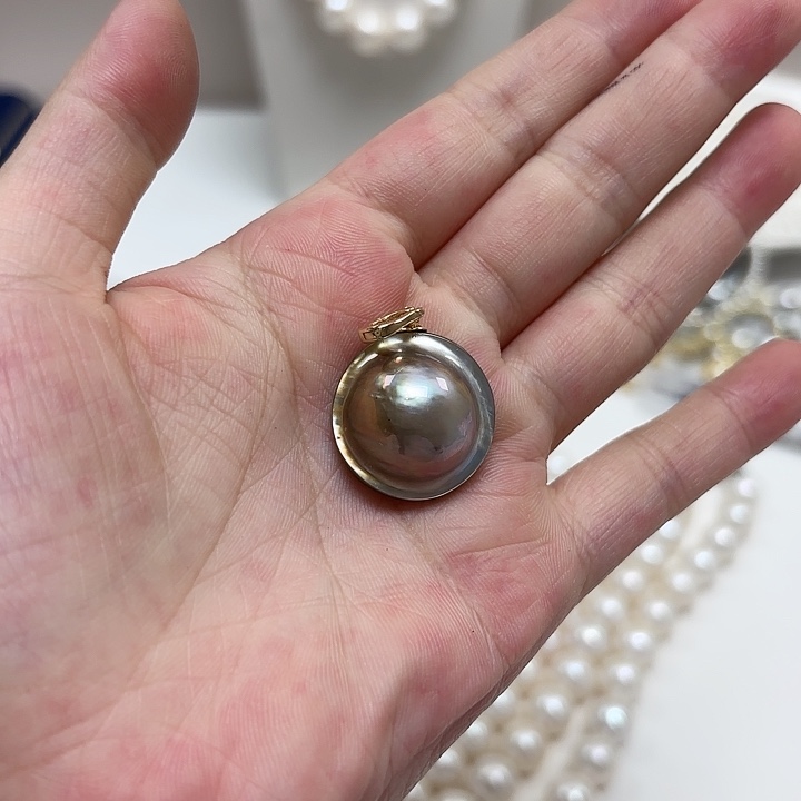 Y***a耳饰拼合珍珠（马贝珠）未镶嵌