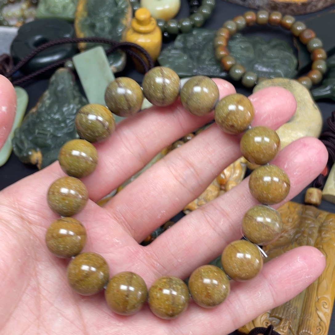 岫岩河磨玉（透闪石质玉）手链未镶嵌做**天