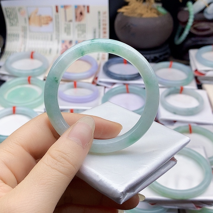 翡翠未镶嵌手镯缅甸天然翡翠A货53