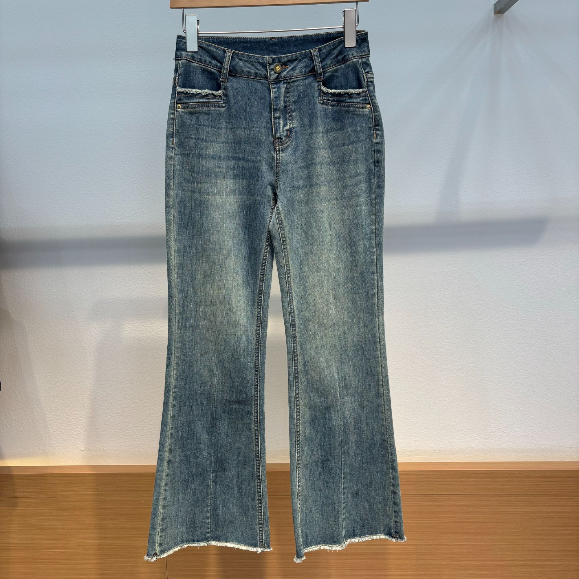 山.尔【兴沐】八面高弹九分秋款牛仔裤一裤封神