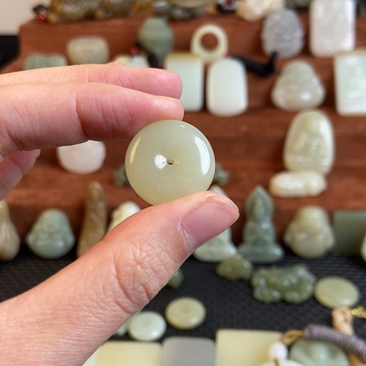 开***歌和田玉未镶嵌颈饰