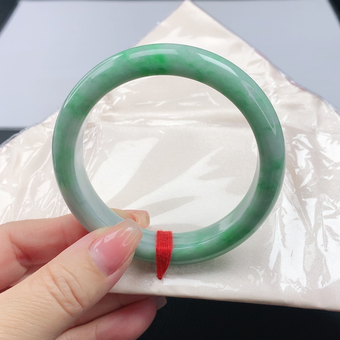 翡翠手镯未镶嵌翡翠234