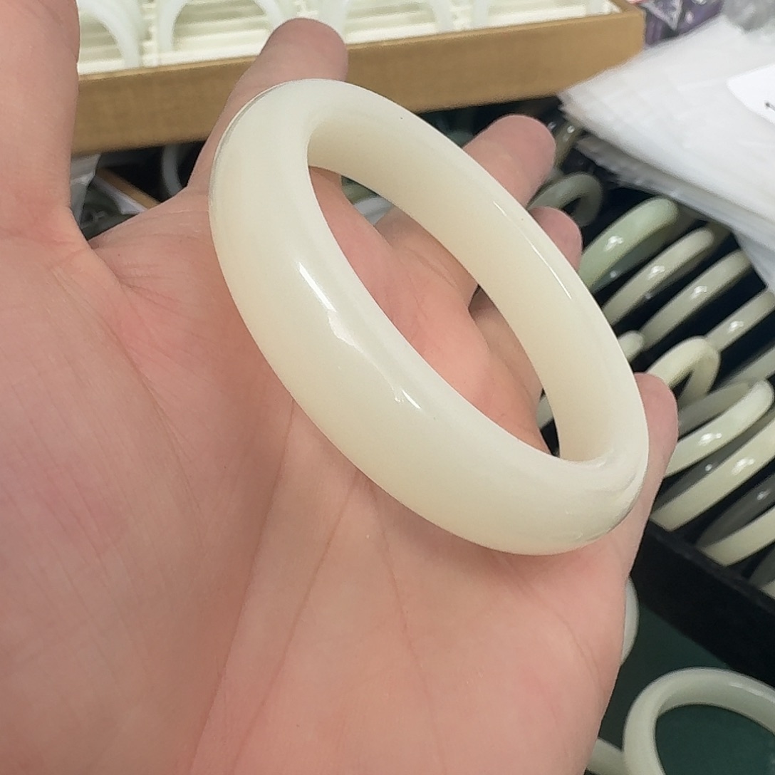 和田玉（糖玉）手镯未镶嵌107号手镯57圈口