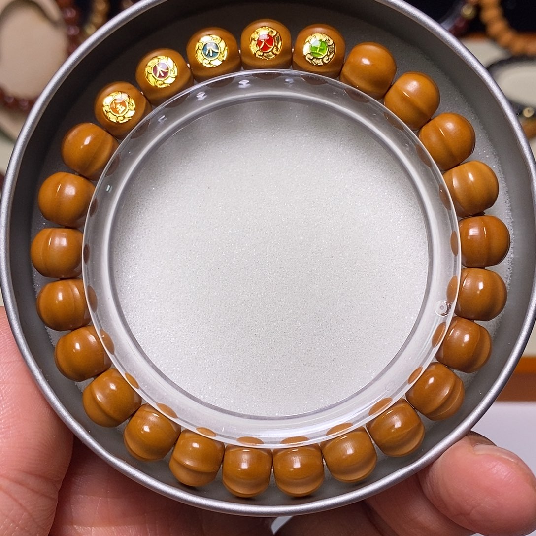 猴头核桃手串五行四花鲨鱼鳍尺寸10左右全品