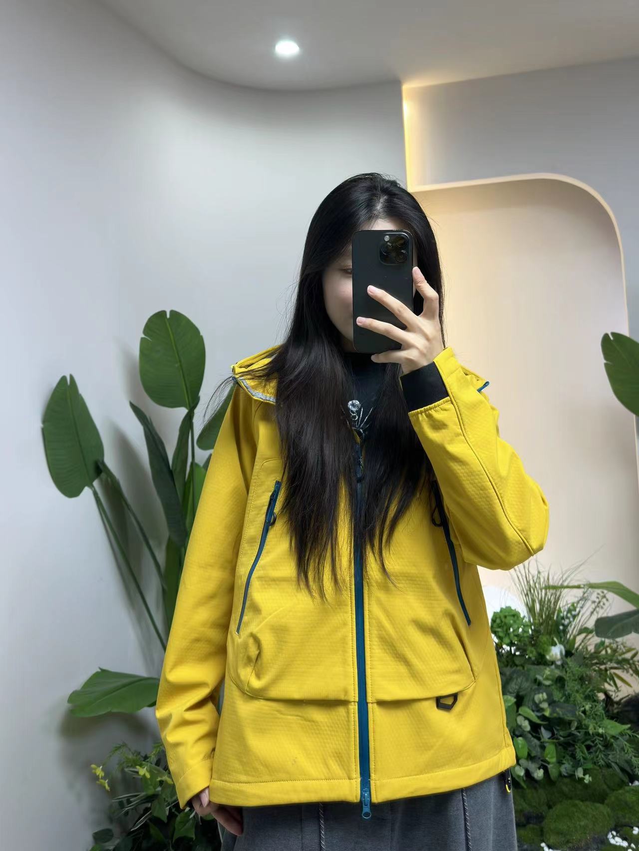 2025秋冬季男女款户外登山防风防泼水冲锋薄款夹克83888款