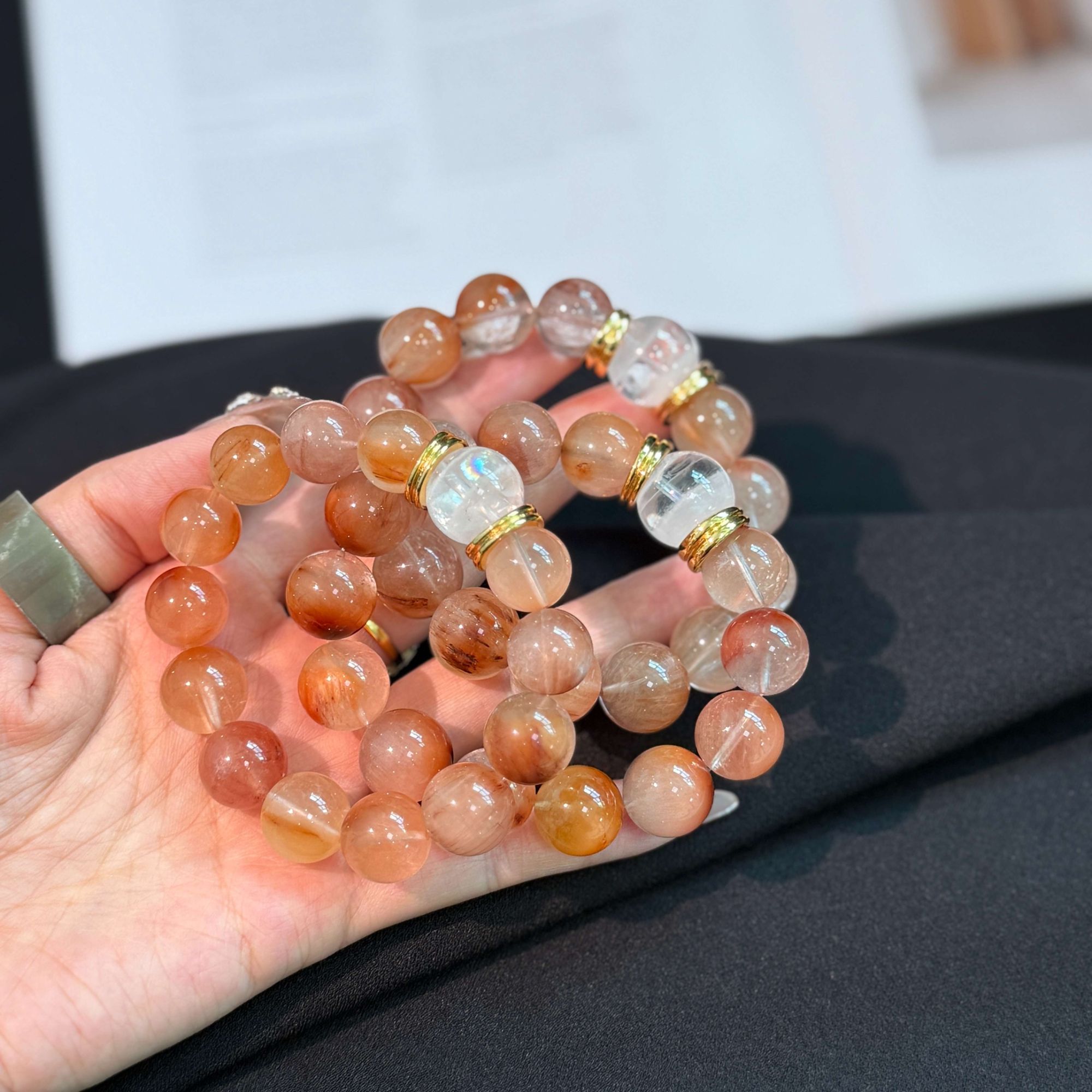 BEREAL彼悦·【落日玫瑰】粉钢丝兔毛水晶手串——多样性发其一