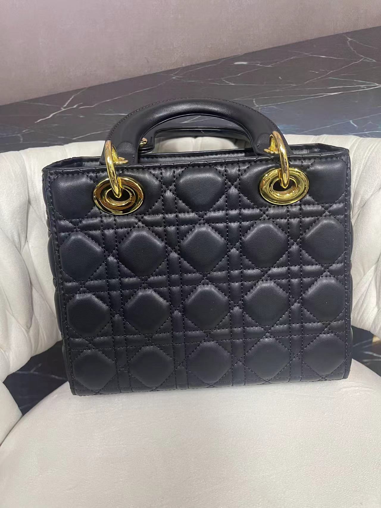 姝宴真皮女包私人定制手提4格哑光黑色