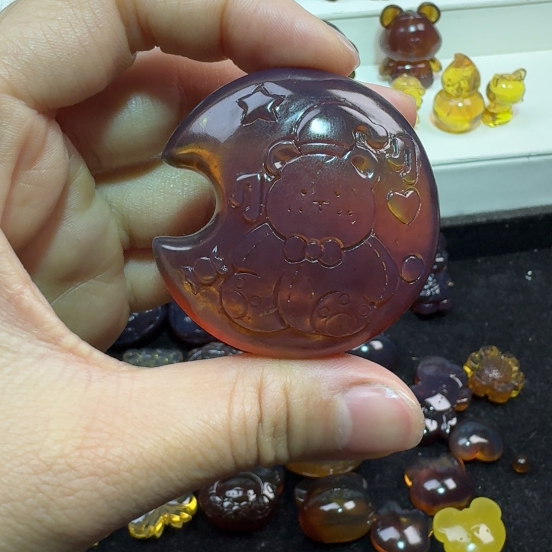 琥珀颈饰未镶嵌琥珀