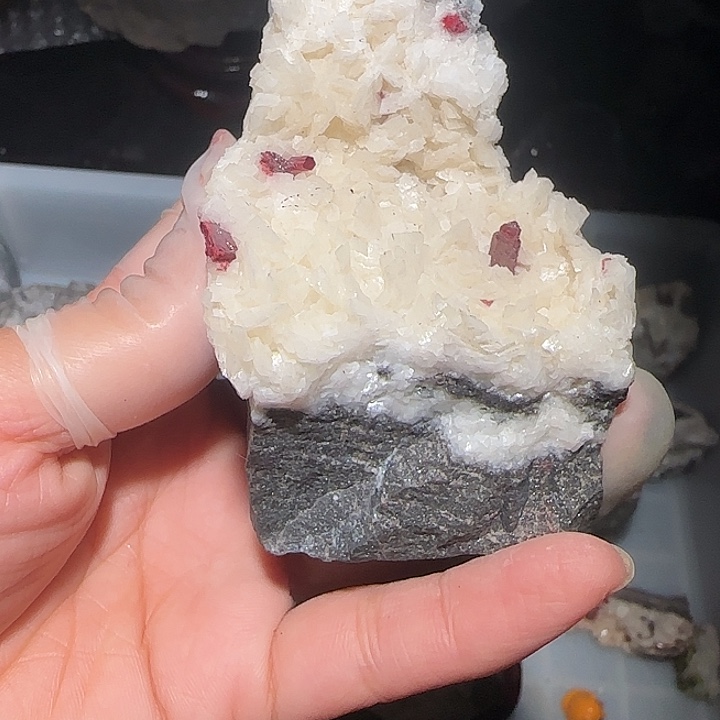 夜***魅天然辰砂天然朱砂原石毛料