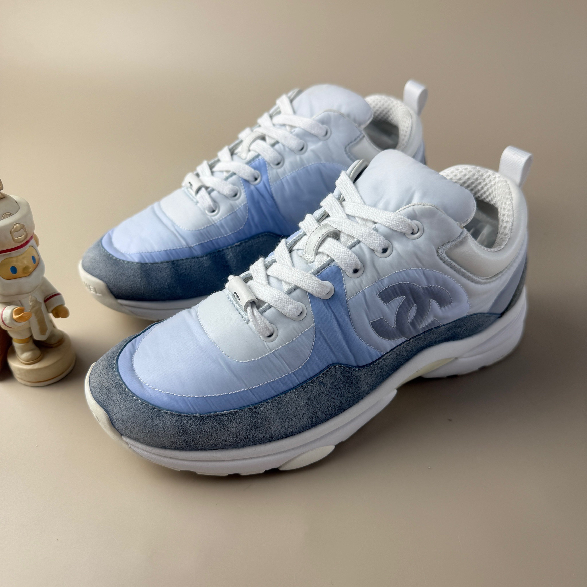 95新 Chanel/香奈儿 白蓝双C运动鞋 38码 YLP3865