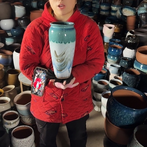 口13高31瑕疵一个盆子。