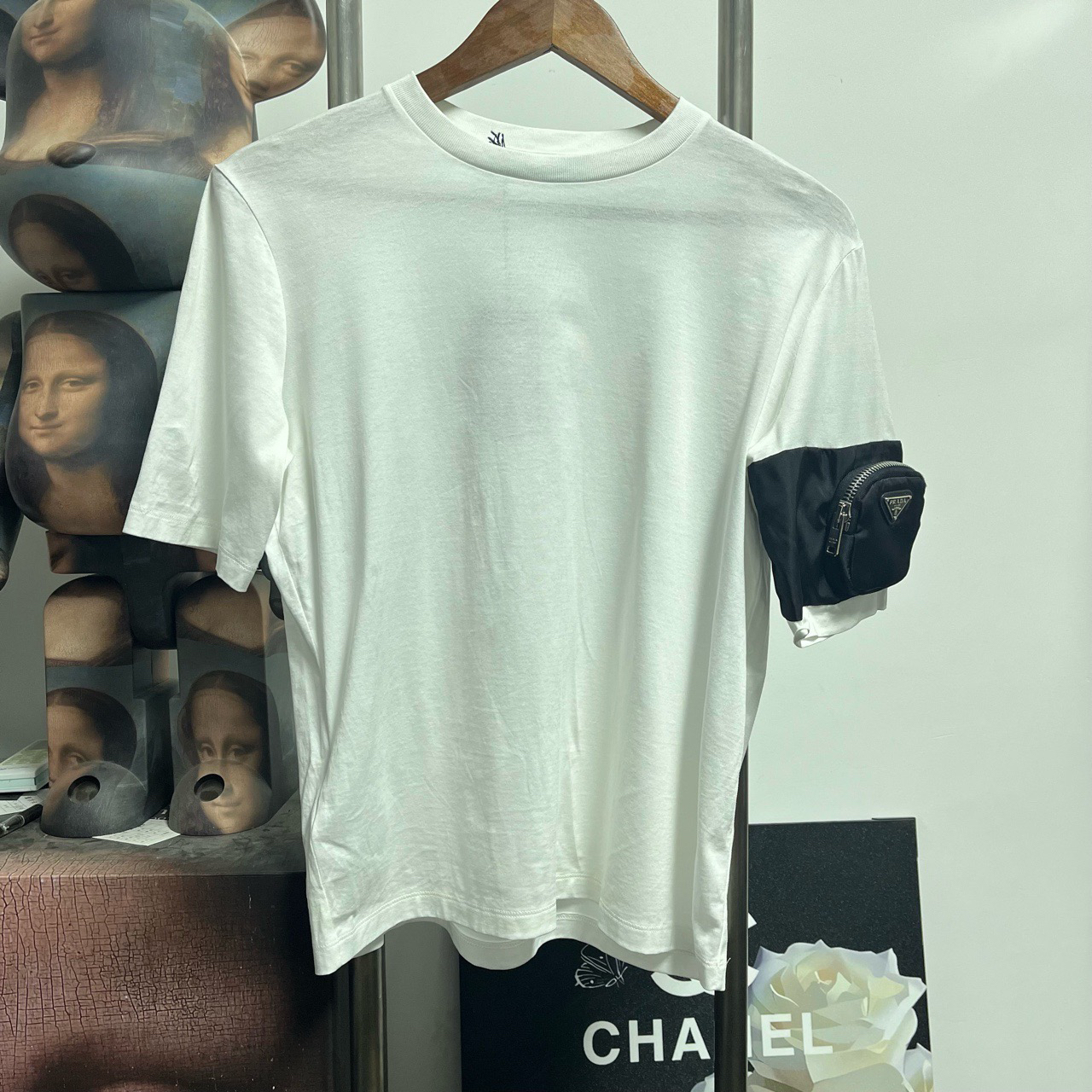 99新 Prada/普拉达 99新Prada普拉达口袋钢标短袖尺码：S