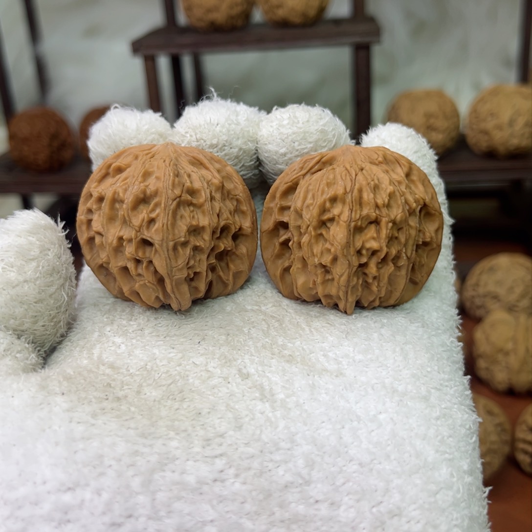 文玩核桃吊坠全品山地磨粉皮