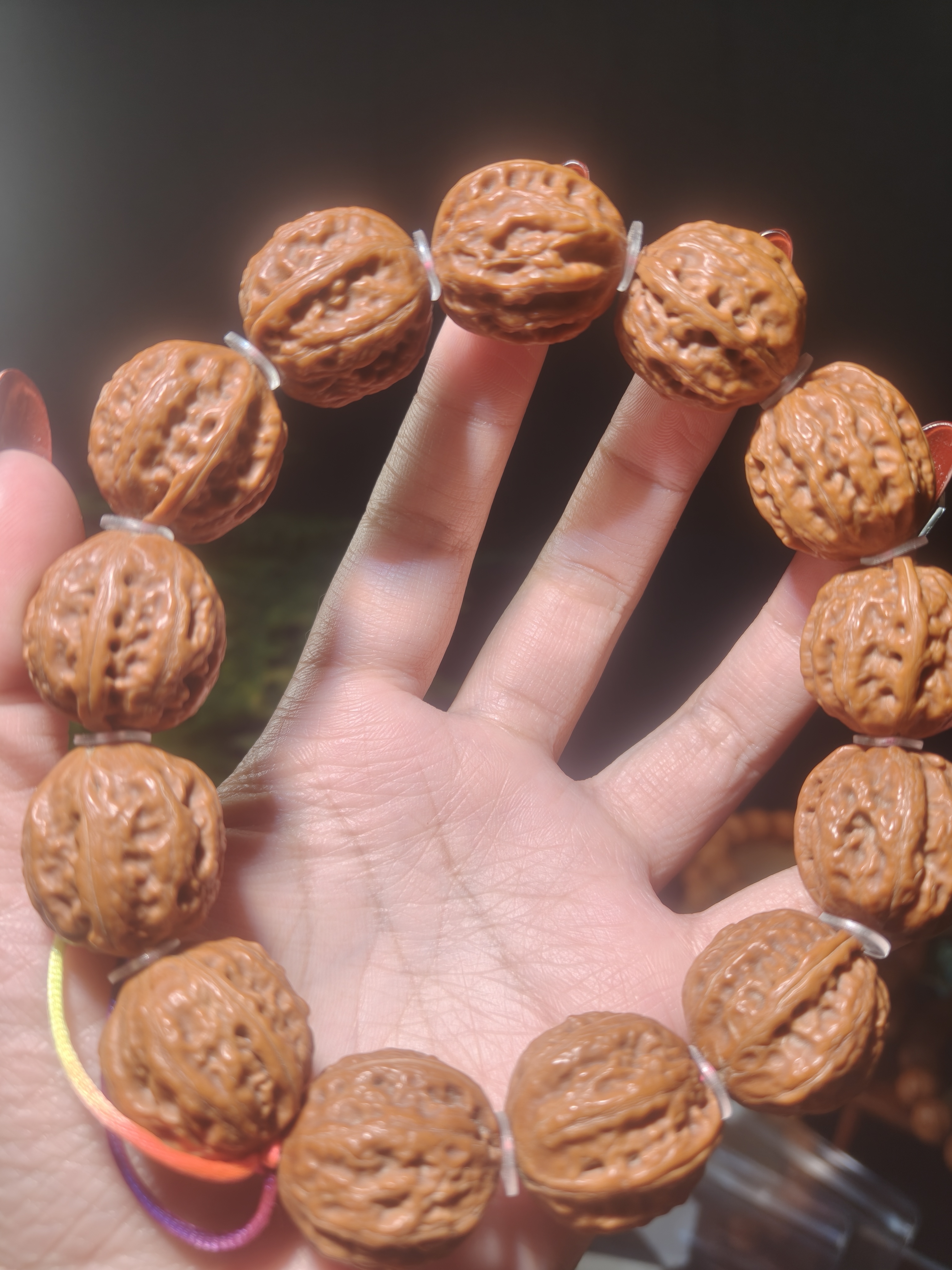 粗筋荔枝纹京八棱文玩核桃手持