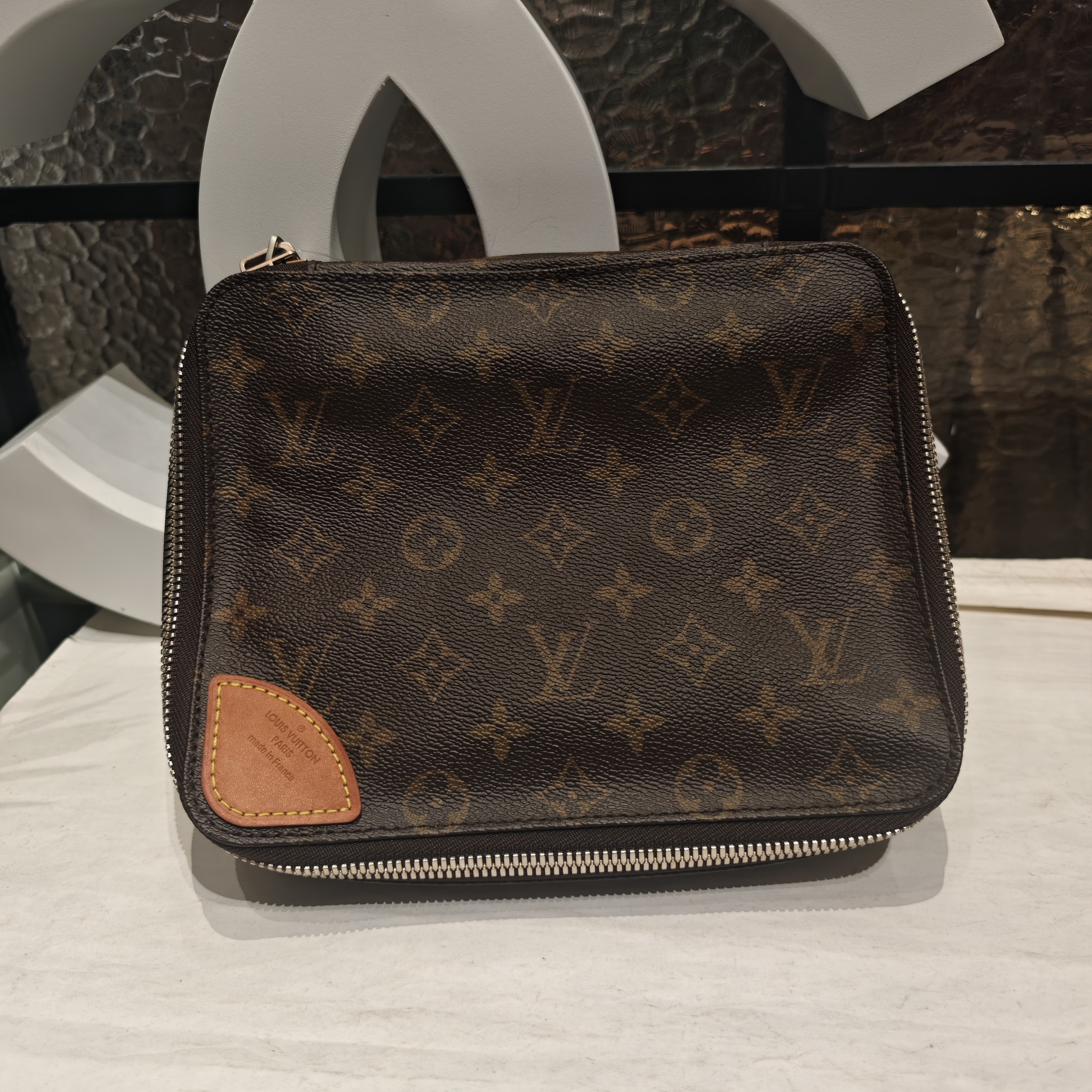 95新 LouisVuitton/路易威登 LV老花收纳包 25120081-01