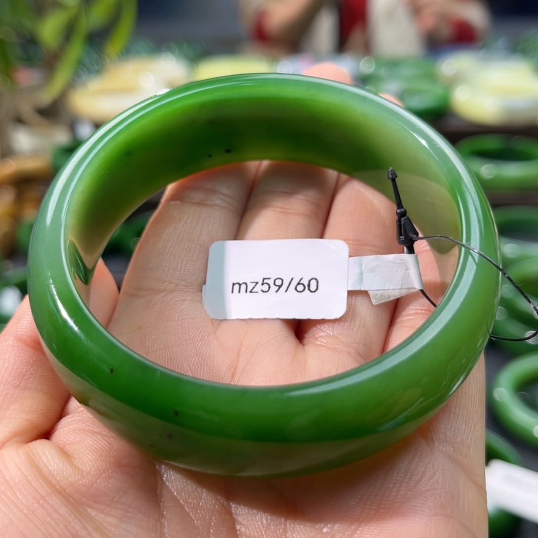 和田玉（碧玉）手镯未镶嵌