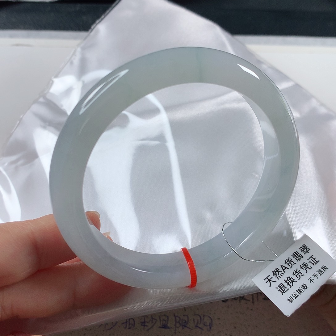 翡翠未镶嵌手镯⑧①