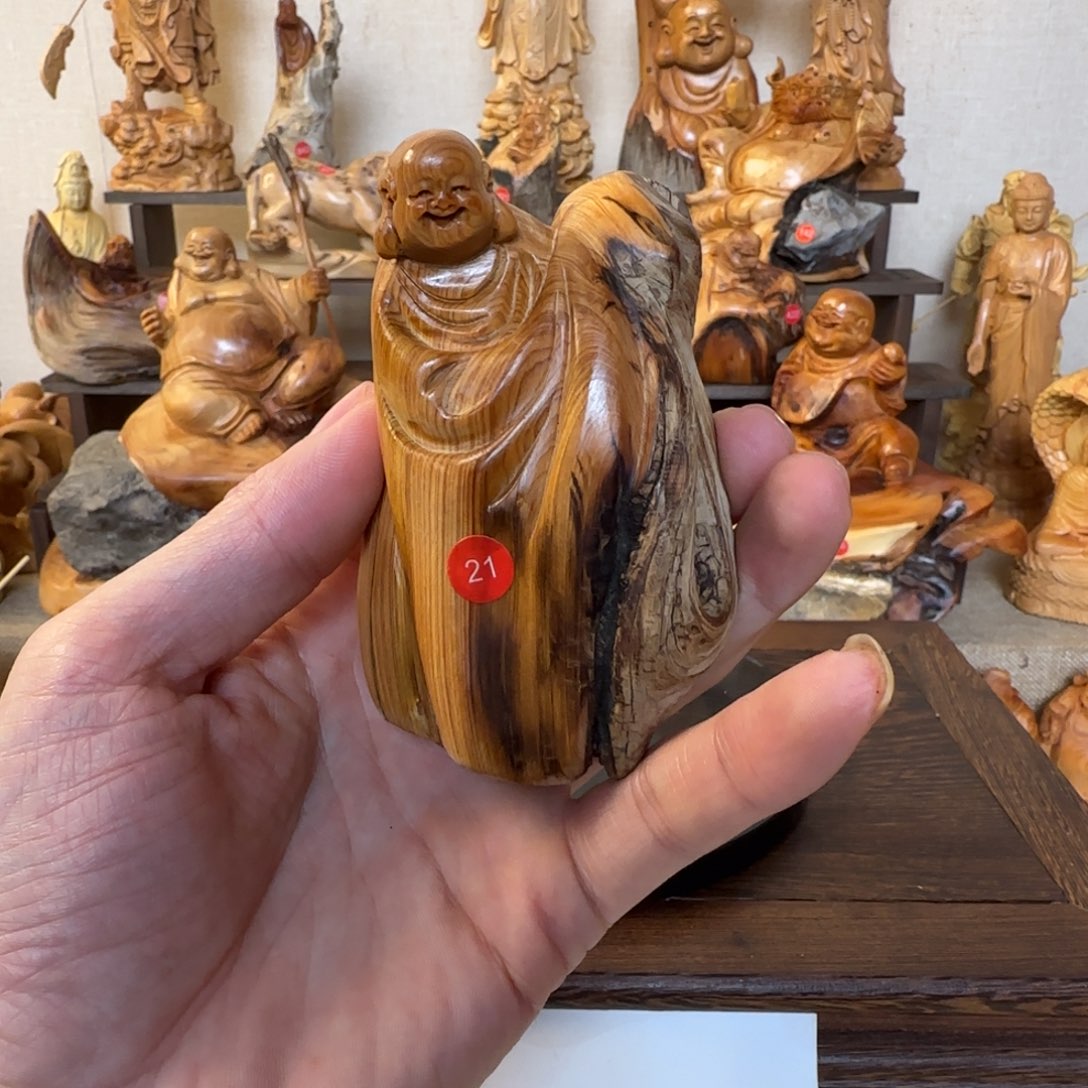 崖柏小木匠艺雕一物一拍