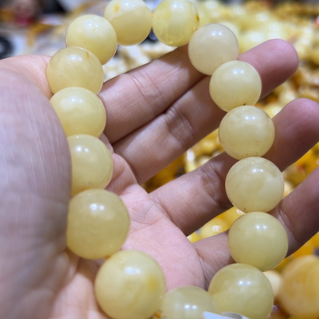 琥珀珠宝奇石未镶嵌