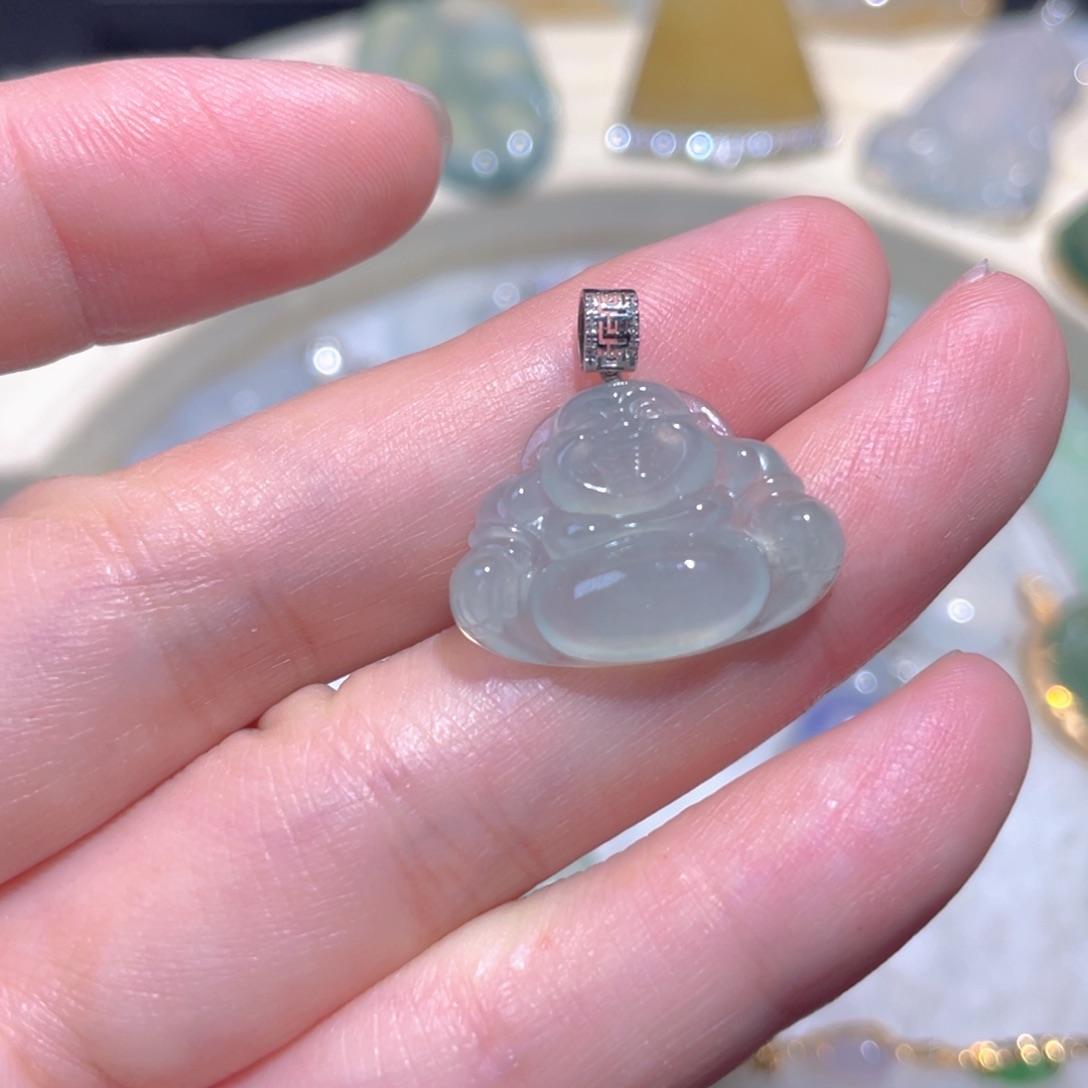 翡翠18K金镶嵌颈饰翡翠