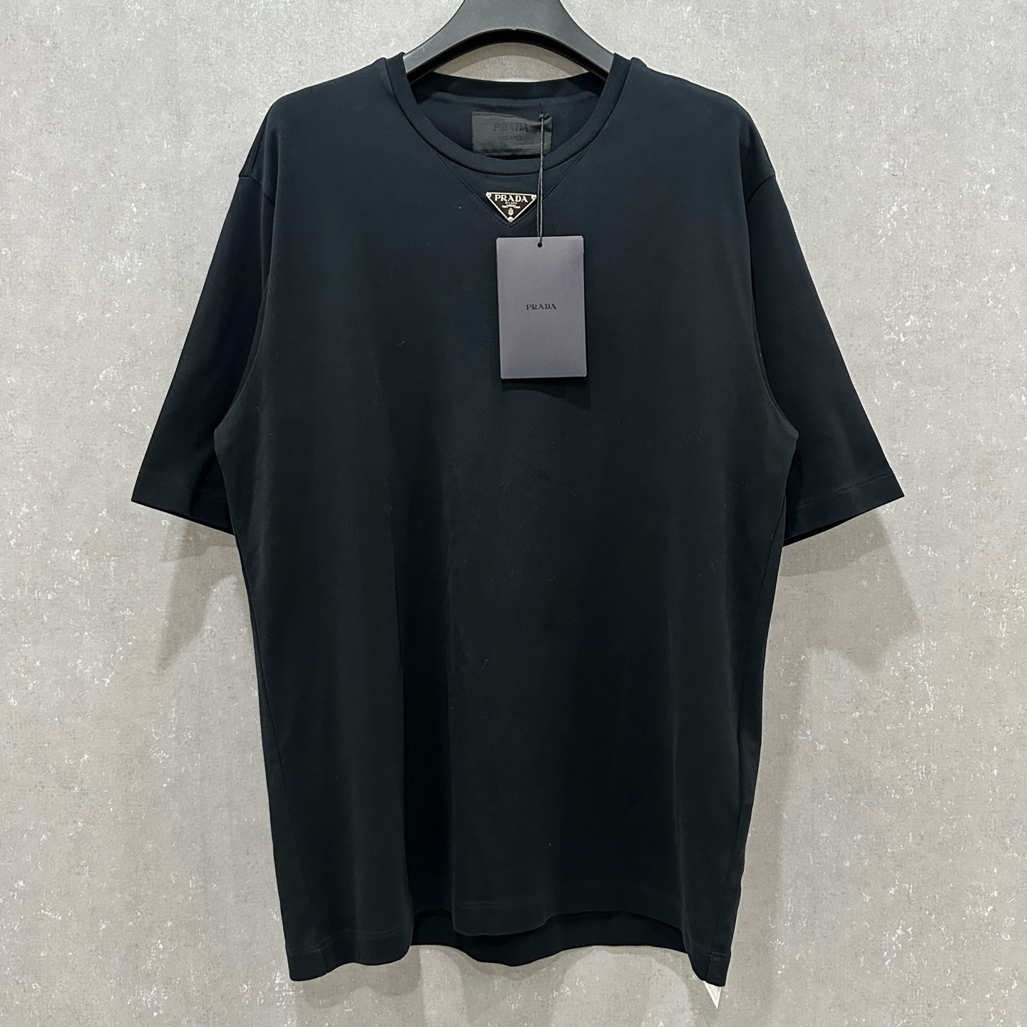 未使用 Prada/普拉达 三角钢标短袖黑色S码/004470