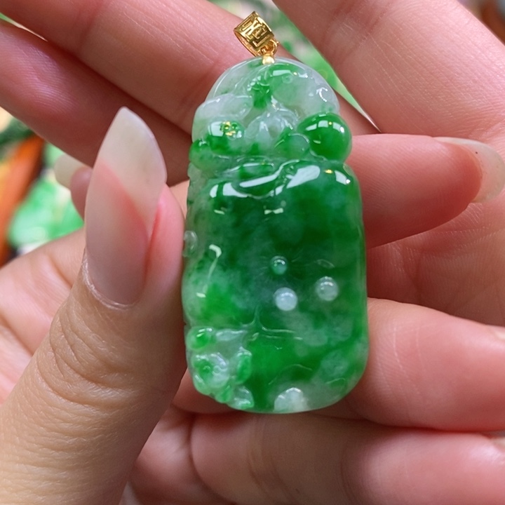 颈饰未镶嵌翡翠吊坠