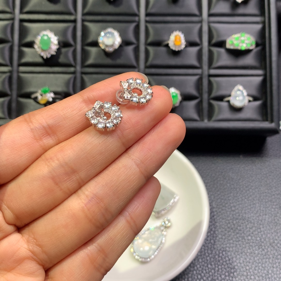 馨***安翡翠银S925镶嵌耳饰