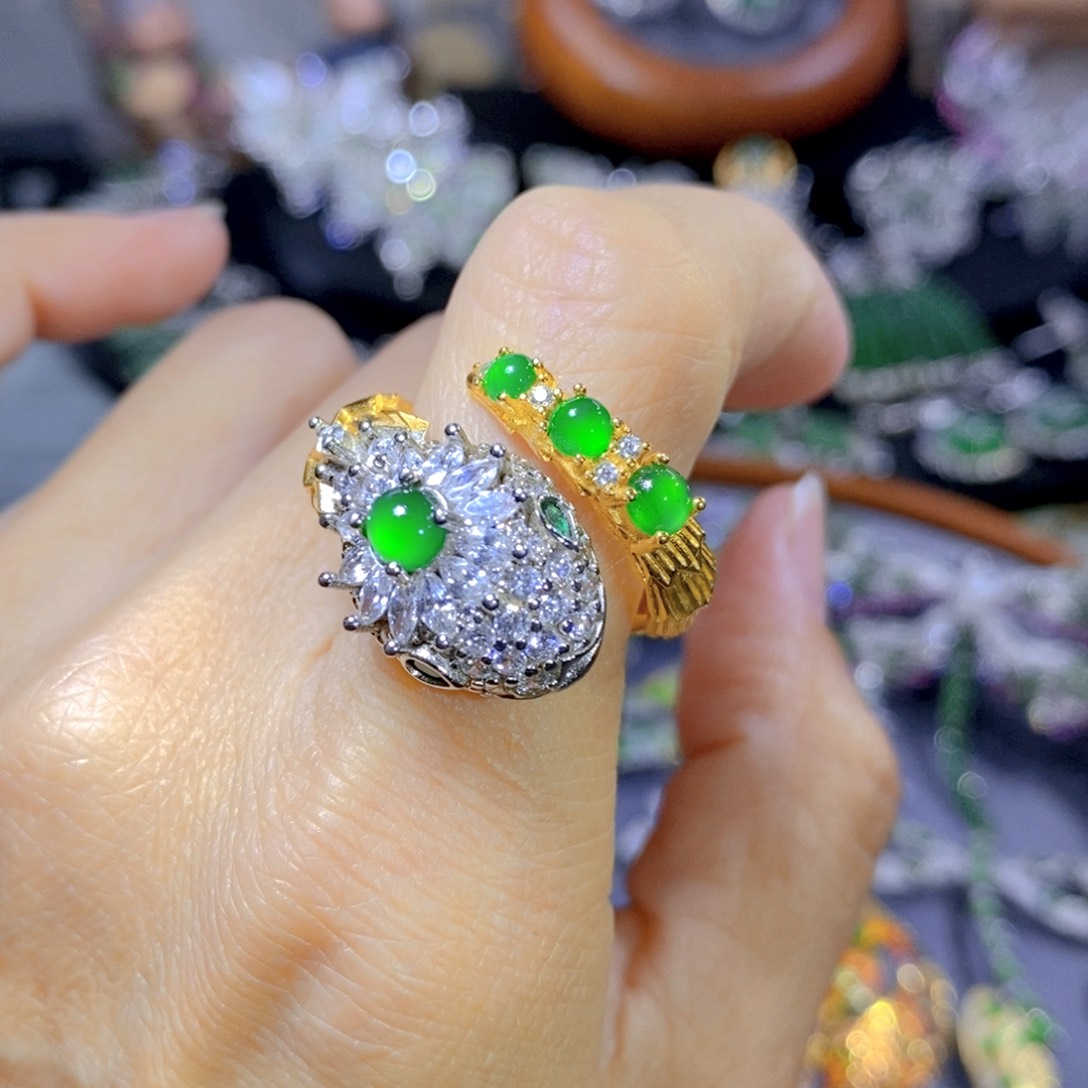 翡翠颈饰银S925镶嵌天然翡翠