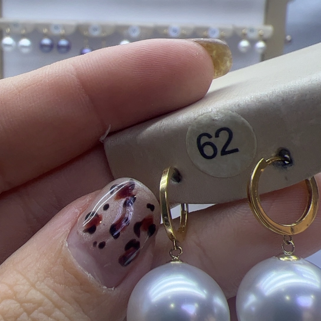 淡水珍珠耳饰18K金镶嵌