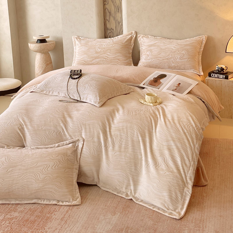 2025新款全消光雕花绒牛奶绒四件套